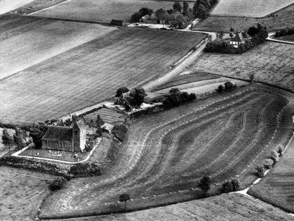 Oostum historie luchtfoto